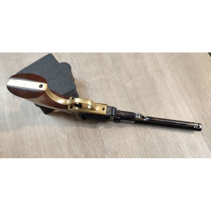 Revolver Uberti 1851 Navy calibre 36 poudre noire occasion TBE