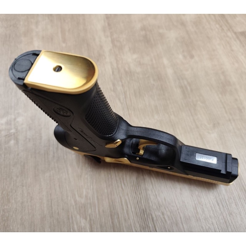 Beretta PX4 Storm Deluxe 9mm avec mallette complète comme neuf