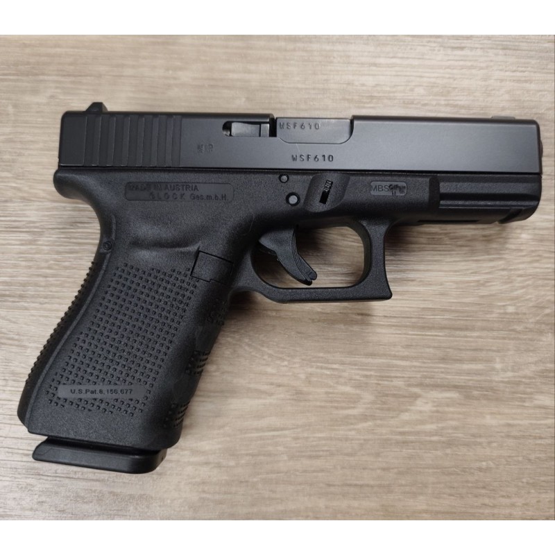 GLOCK 19 Gen 4 9x19 avec accessoires – occasion