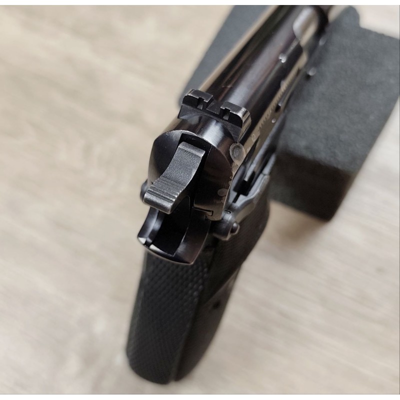 Pistolet FN GP35 Surplus Belge carcasse acier 9x19, occasion révisée