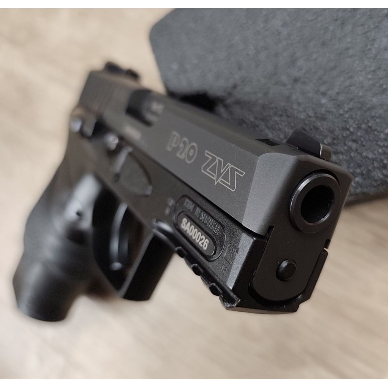 Pistolet ZVS mod. P20 - Cal 9x19 - Mallette, 2 chargeurs (Occasion)